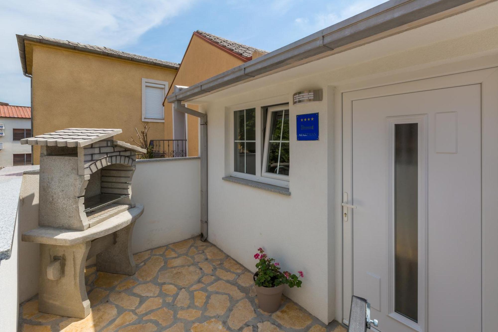 Nona Villa Crikvenica Bagian luar foto